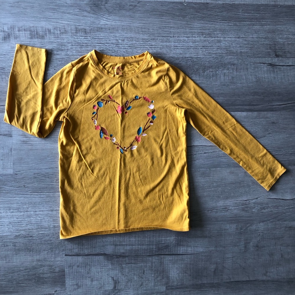 Cat and Jack girls long sleeve large tee